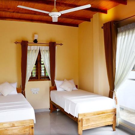 Bluewater Beach Resort Trincomalee Dış mekan fotoğraf