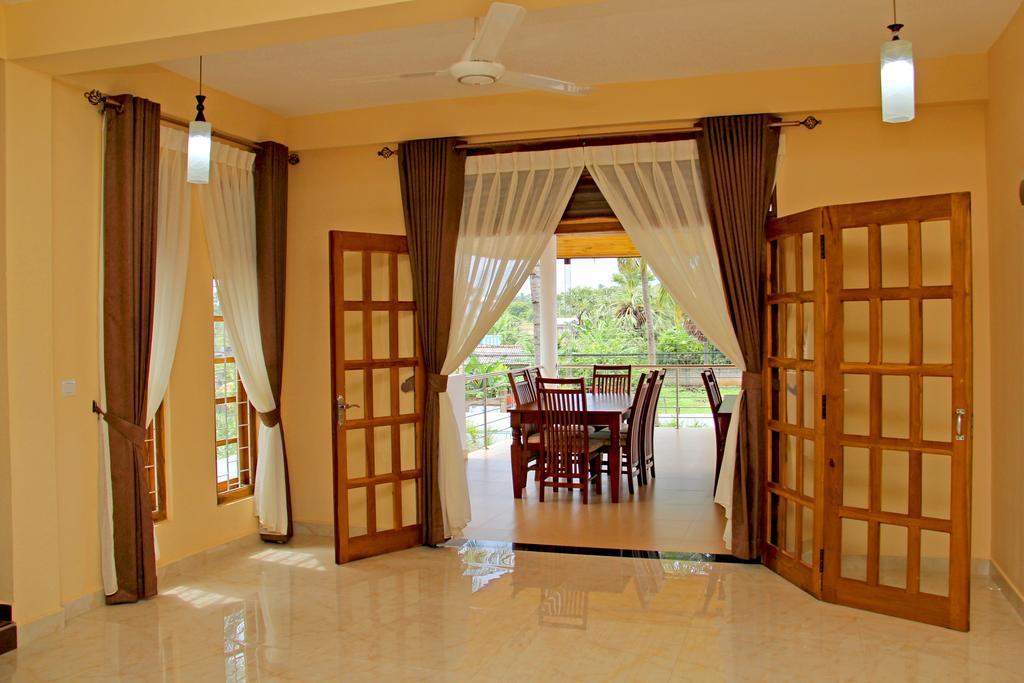 Bluewater Beach Resort Trincomalee Dış mekan fotoğraf