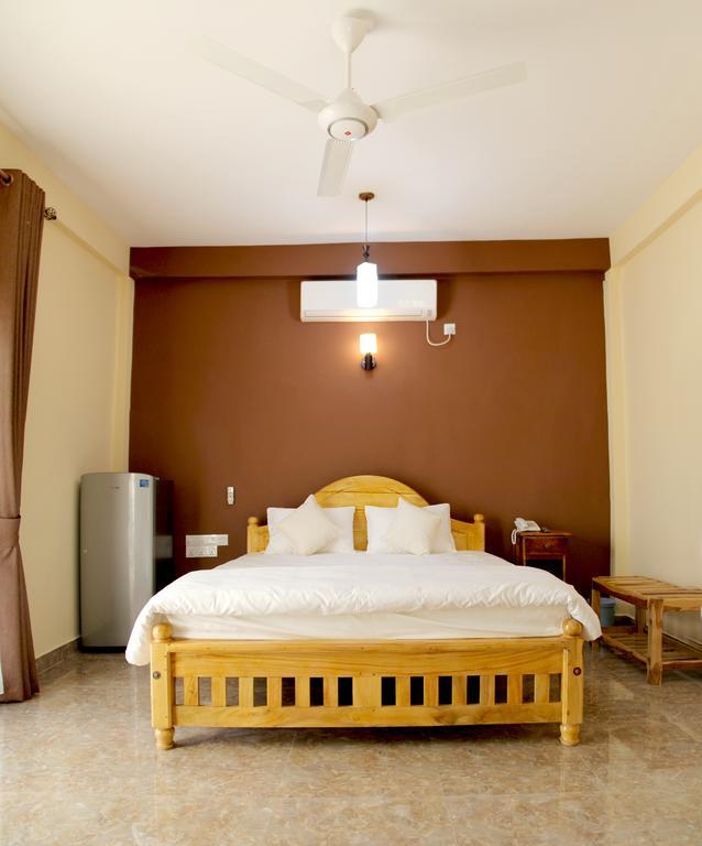 Bluewater Beach Resort Trincomalee Oda fotoğraf