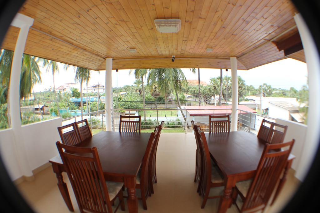 Bluewater Beach Resort Trincomalee Dış mekan fotoğraf