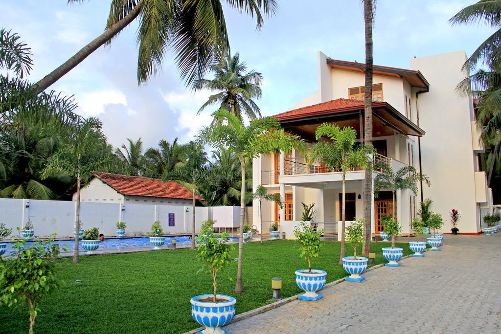 Bluewater Beach Resort Trincomalee Dış mekan fotoğraf