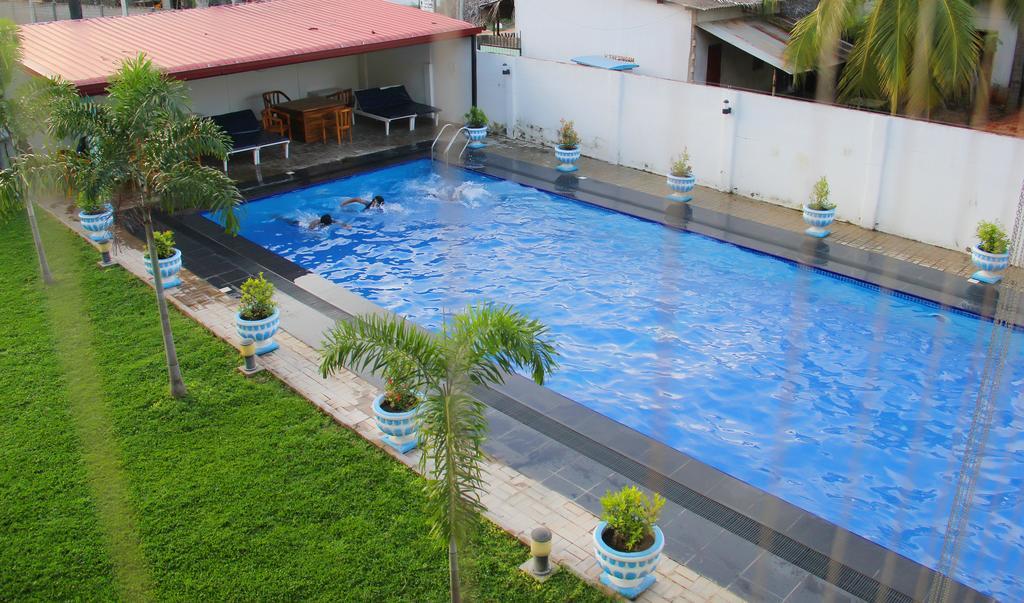 Bluewater Beach Resort Trincomalee Dış mekan fotoğraf