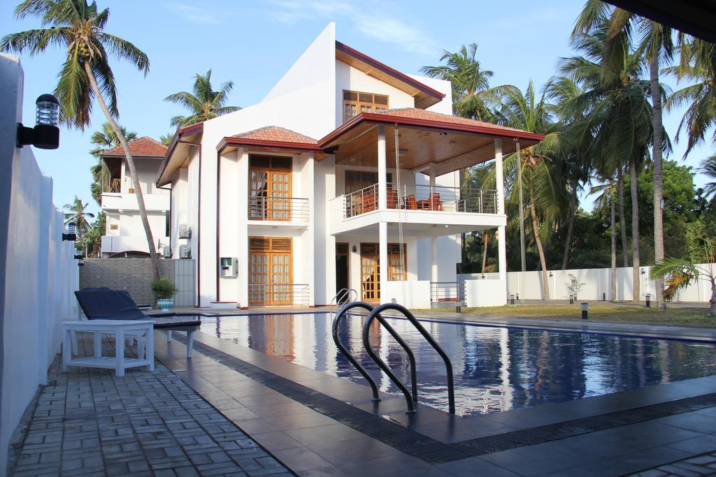 Bluewater Beach Resort Trincomalee Dış mekan fotoğraf
