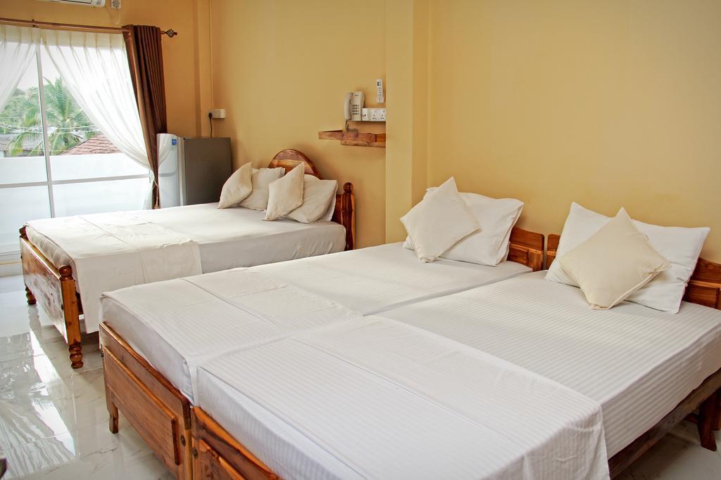 Bluewater Beach Resort Trincomalee Oda fotoğraf