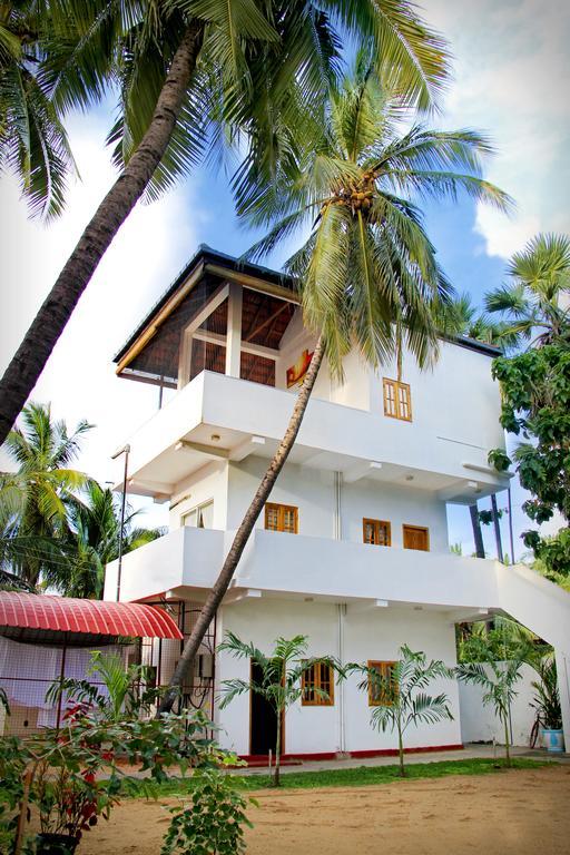 Bluewater Beach Resort Trincomalee Oda fotoğraf